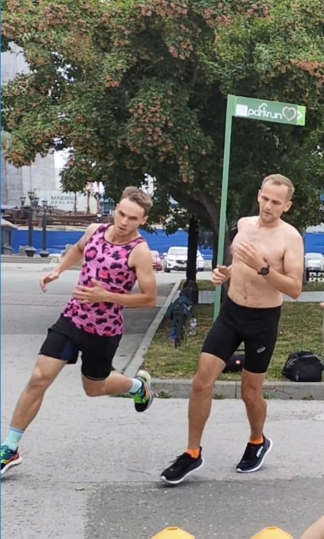 Даниил МУХАМЕТОВ
Сергей ЛОЗЮК
Cо штатива (3) ::: 09:40